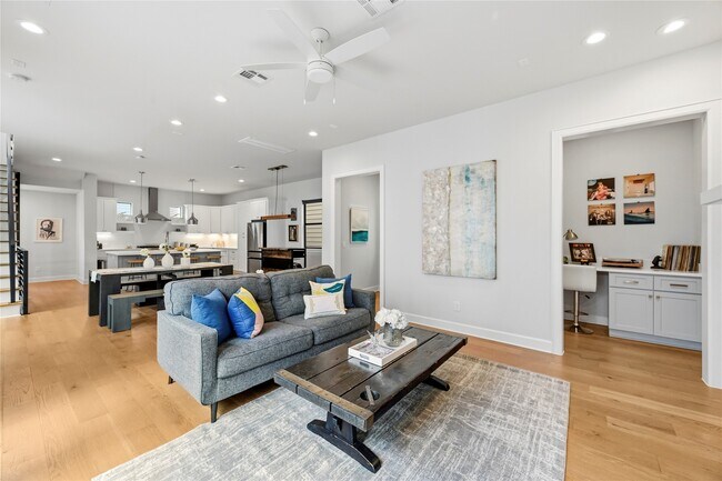 Foto del edificio - 830 Wakefield Dr