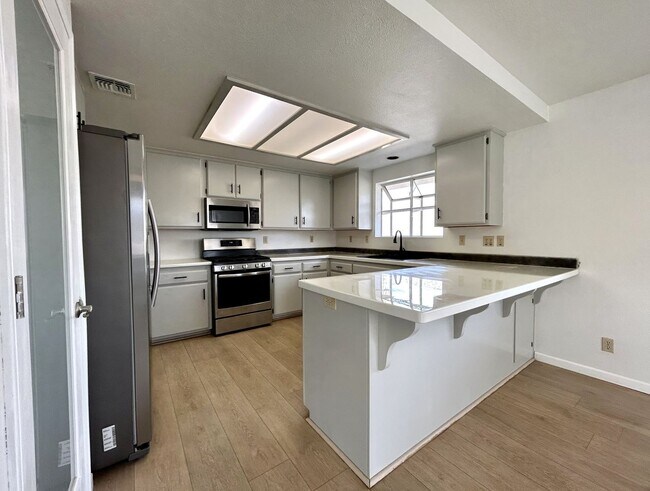 Foto del edificio - AVAILABLE NOW!! 3 Bedroom 2 Bathroom Home in Yucca Valley!! MOVE IN SPECIAL HALF OFF ONE MONTH'S ...