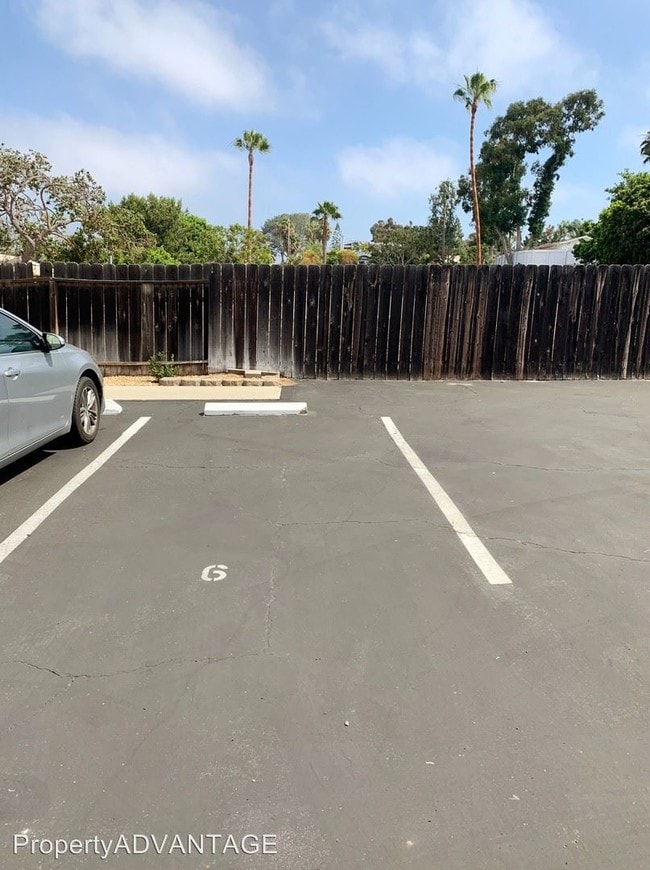 Building Photo - 3300 Eureka Pl