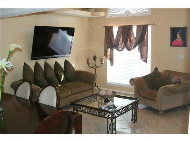 Building Photo - 12369 Tierra Buena Dr