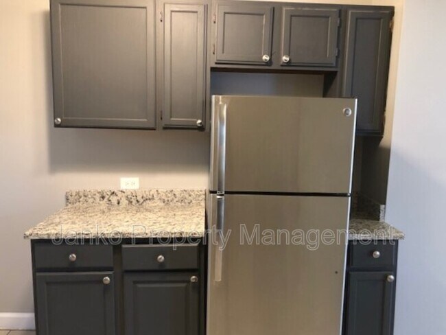 Foto del edificio - 1415 E 75th St