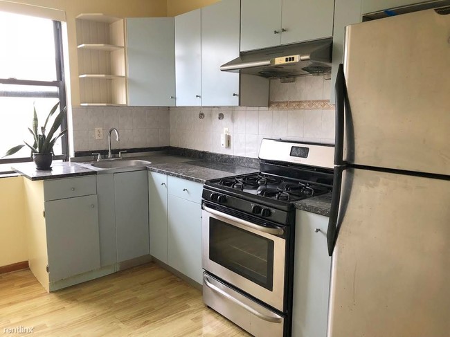Building Photo - 3 br, 2 bath  - 2502 23rd Ave