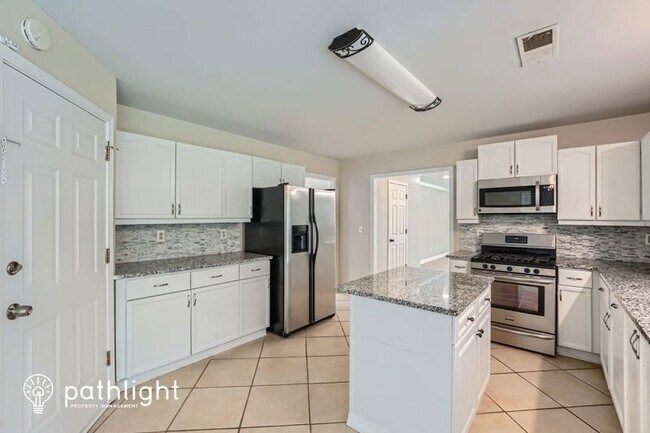 Foto del edificio - 2596 Loring Rd NW