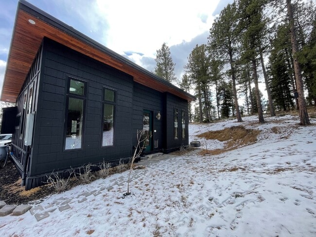 Building Photo - Short Term Fully Furnished Cabin in Bailey!!!