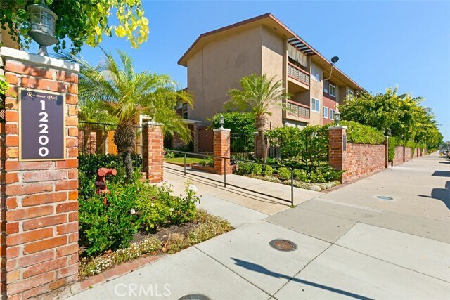 Foto del edificio - 12200 Montecito Rd