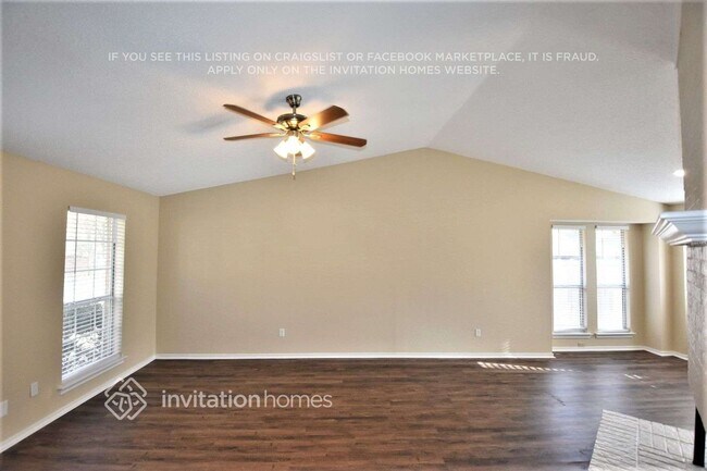 Foto del edificio - 8465 Willow Creek Dr