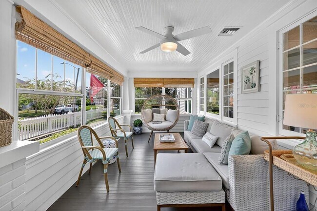 Foto del edificio - 235 10th Ave NE