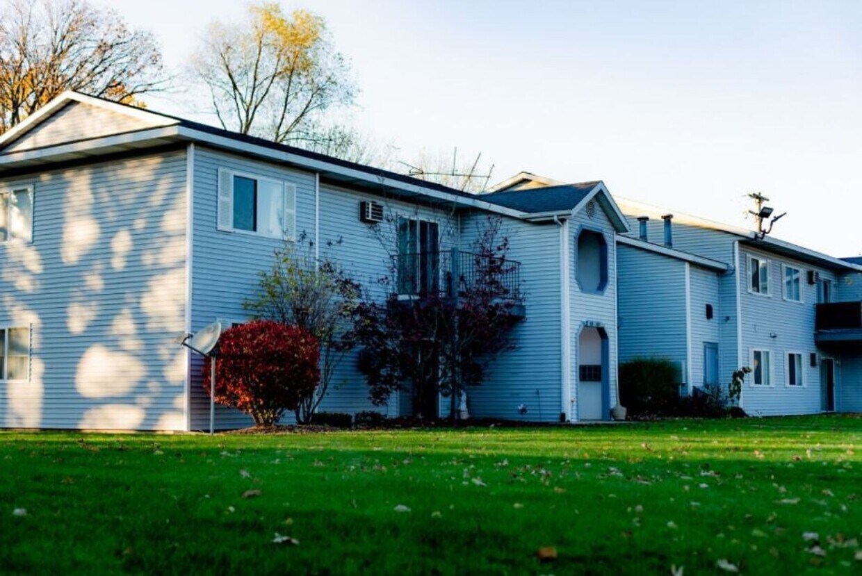 Foto principal - Spacious Two Bedroom Apartment! Sparta Sch...