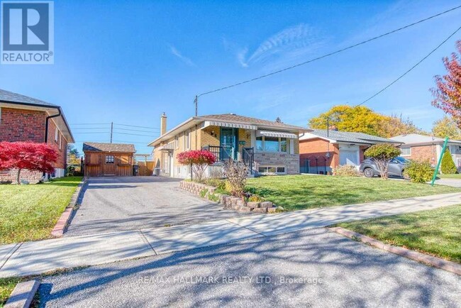 Photo du bâtiment - 8 Brantwood Dr