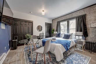 Building Photo - 1925 N Prospect Ave