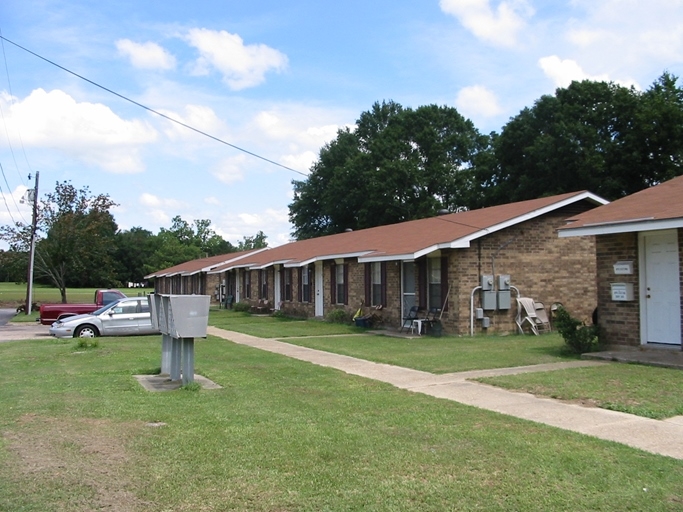 Primary Photo - Hartford Apartments