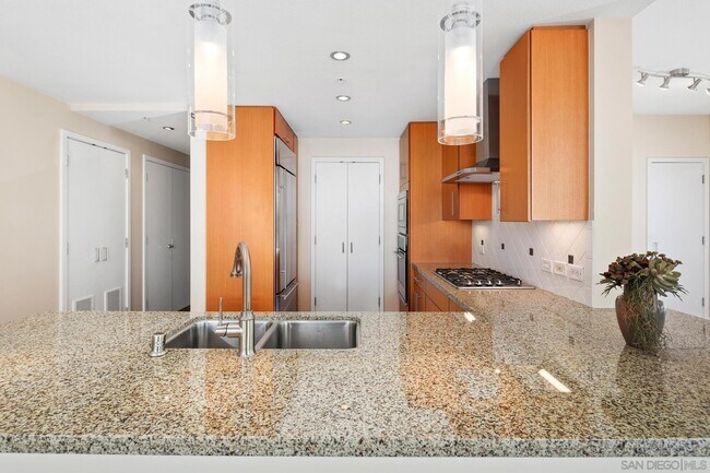 Foto del edificio - 325 Seventh Ave