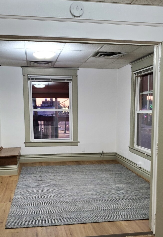 Building Photo - 2200 E Michigan Ave