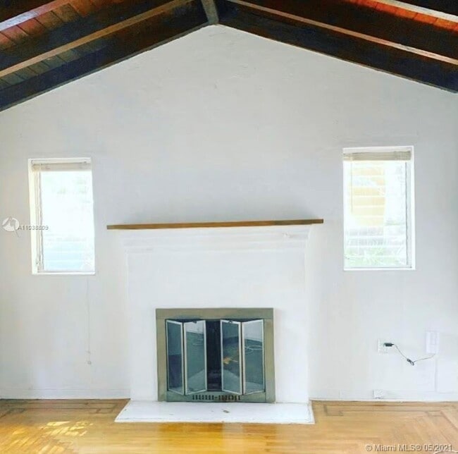 Building Photo - 3131 Gifford Ln