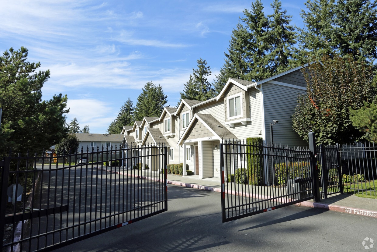 Springbrook Lane Townhouses Lakewood, WA