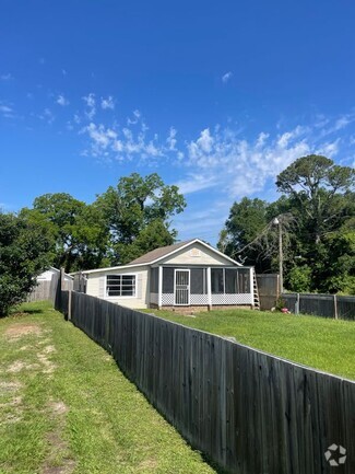 Building Photo - 827 Gordon Ave