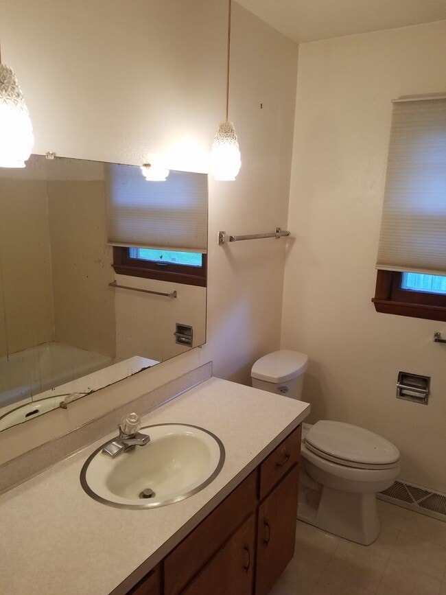 Building Photo - 3603 Laurinda Dr