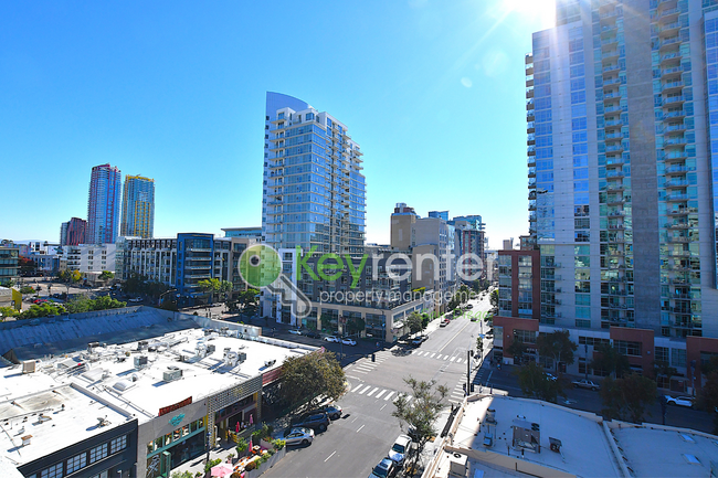 Foto del edificio - East Village | Downtown San Diego| Walking...