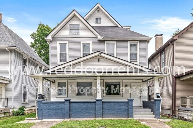 Foto del edificio - 2345 N Kenwood Ave