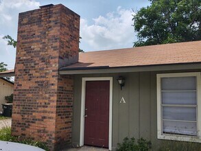 Building Photo - 624 Mill St