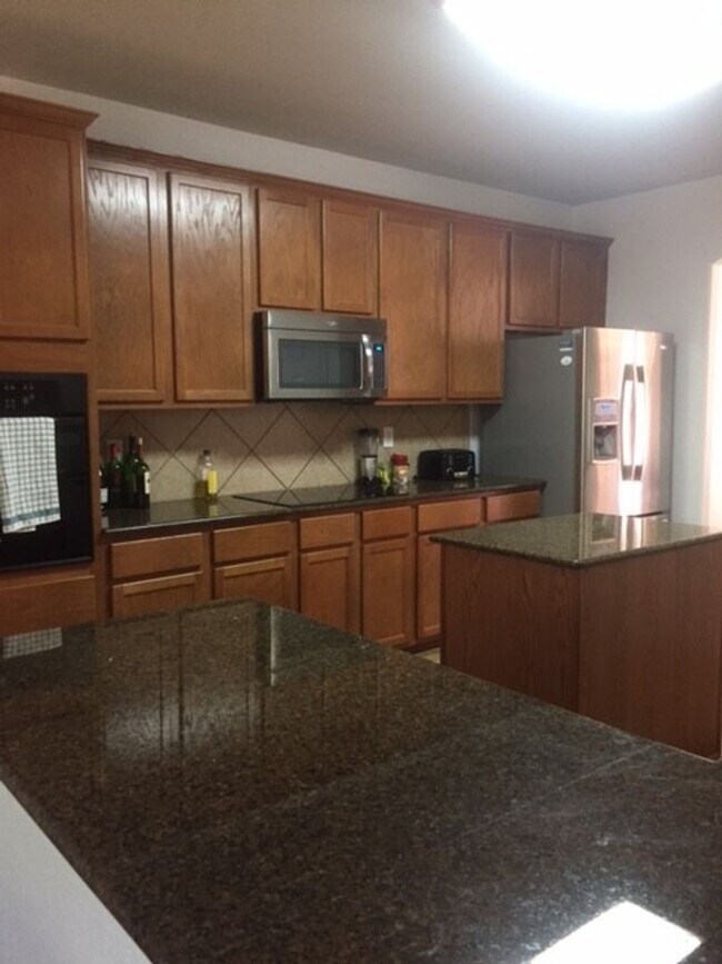 Foto del edificio - 25914 Mission Bluff