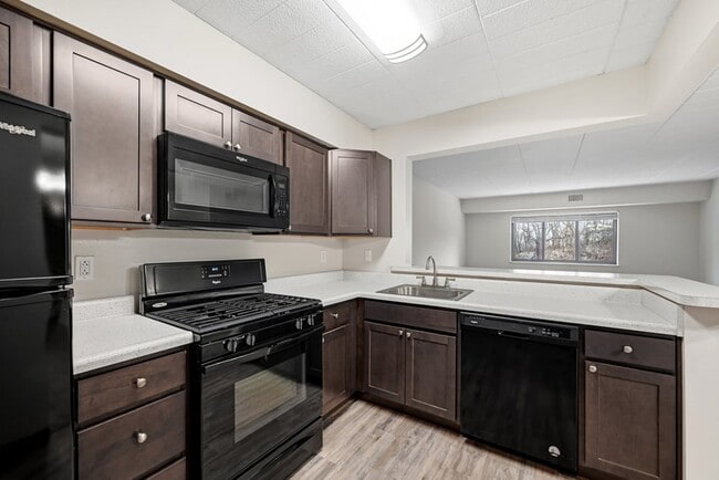 Building Photo - Bryn Mawr