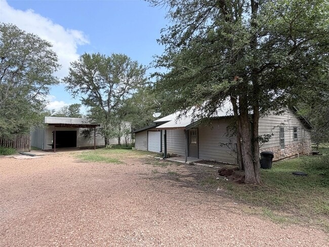 Building Photo - 236 Piney Ridge Dr