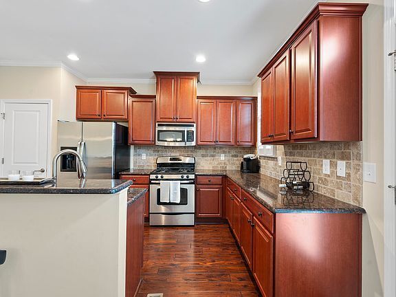 Building Photo - Build Equity While Leasing - Lease and Own...
