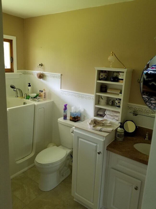 14 Lawson Dr, Warkworth, ON K0K 3K0 House for Rent in Warkworth, ON