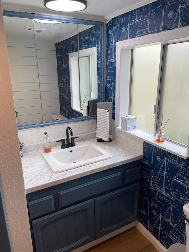 Foto del edificio - 4223 Rosedale St NW
