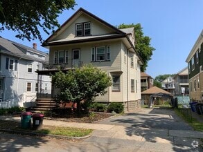 Building Photo - 43 Trowbridge St