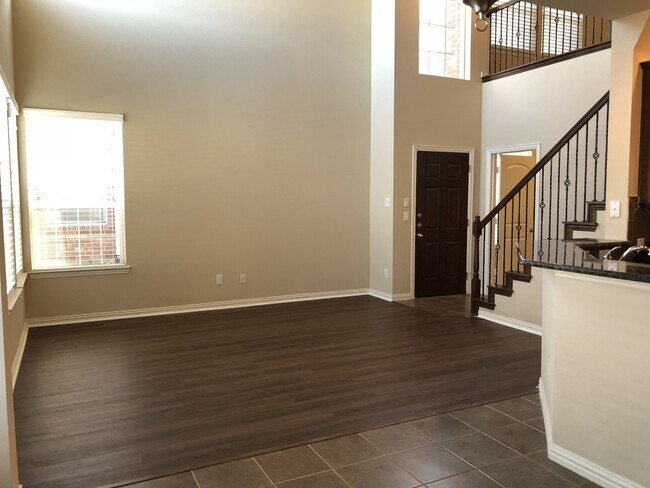 Foto del edificio - Beautiful 3 Bedroom Townhome, Plano, Texas!