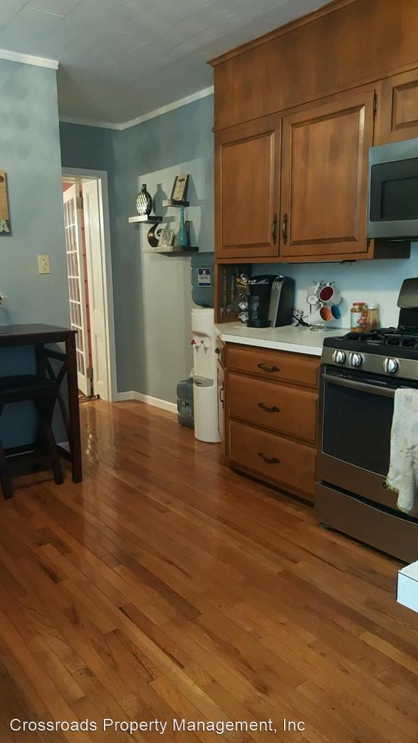 Building Photo - 5 br, 2.5 bath House - 131 East Clay Street