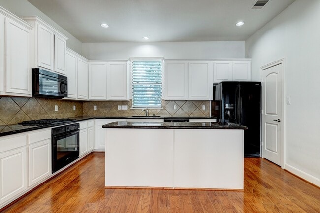 Building Photo - 2364 Sperber Ln