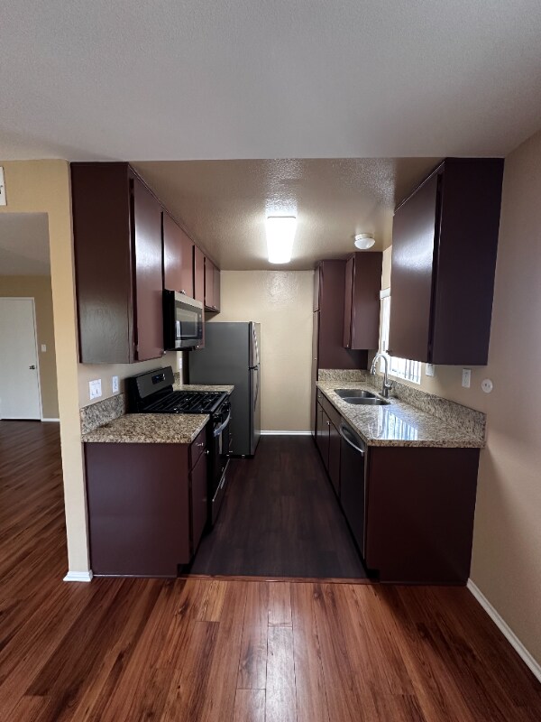 Primary Photo - 338 S Arroyo Dr