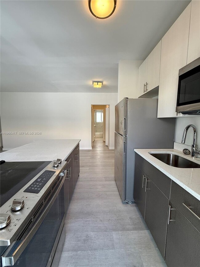 Building Photo - 1535 Michigan Ave