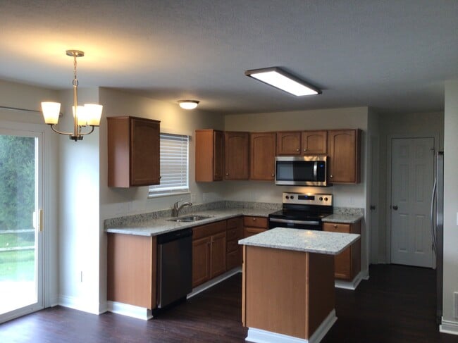 Foto del edificio - 1557 Pheasant Run Dr