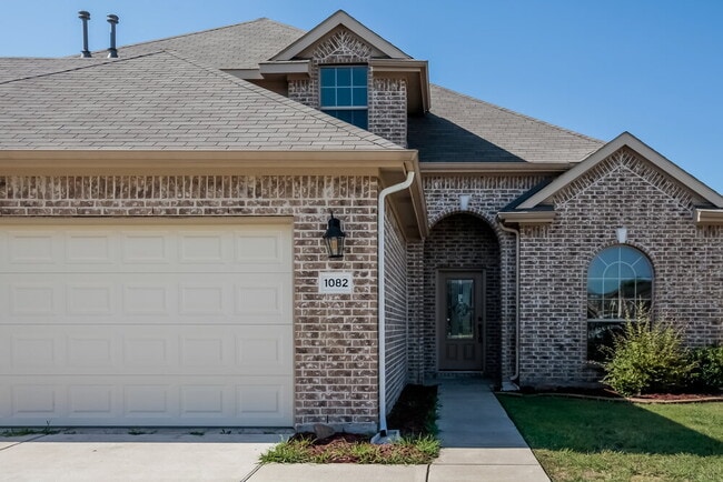 Building Photo - 1082 Carpenter Ct