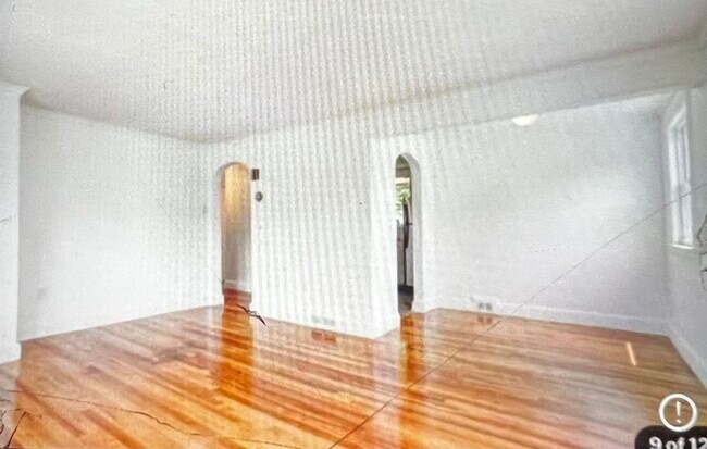 Building Photo - 433 Beech St