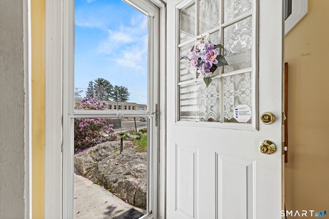 Foto del edificio - 46 Main St