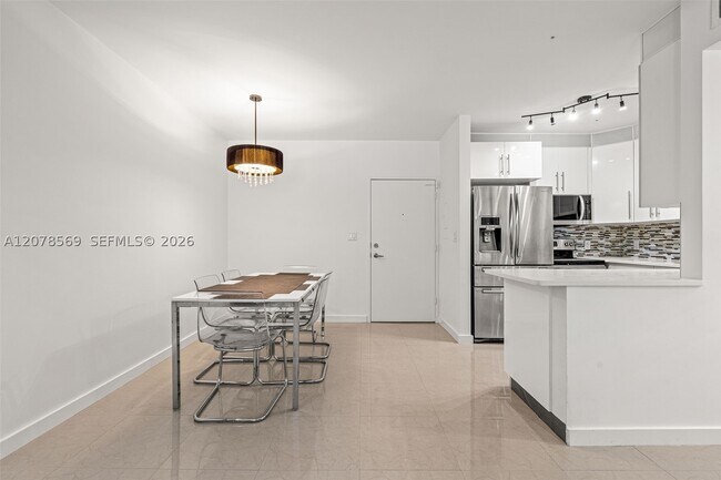 Foto del edificio - 7441 Wayne Ave
