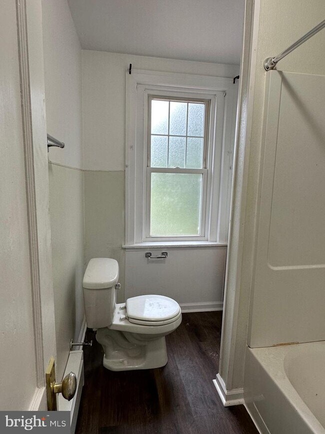 1334 Charlestown Rd, Phoenixville, PA 19460 Room for Rent in