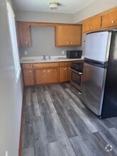 Building Photo - 2025 W Warnimont Ave