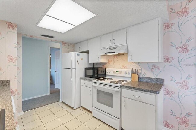 Building Photo - 312 108th St W