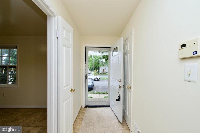 Foto del edificio - 7810 Lake Pleasant Dr