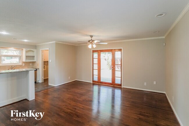 Foto del edificio - 3439 Timberview Rd