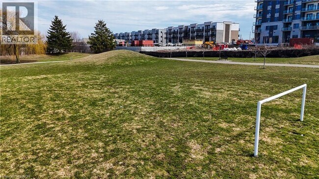 Photo du bâtiment - 25 Palace St