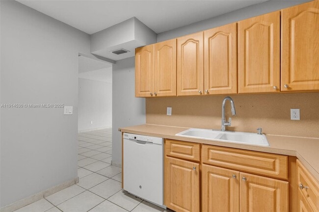 Foto del edificio - 7785 SW 86th St