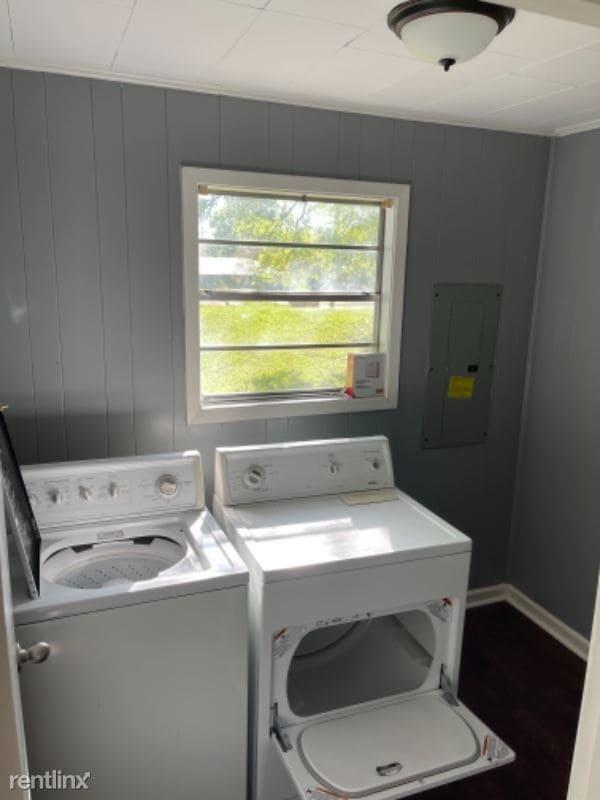 Building Photo - 3 br, 1 bath House - 101 John Breaux Dr