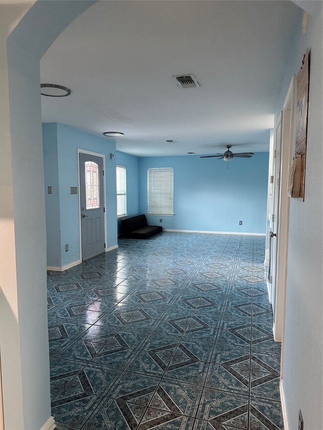 Building Photo - 8340 Folkstone Ln